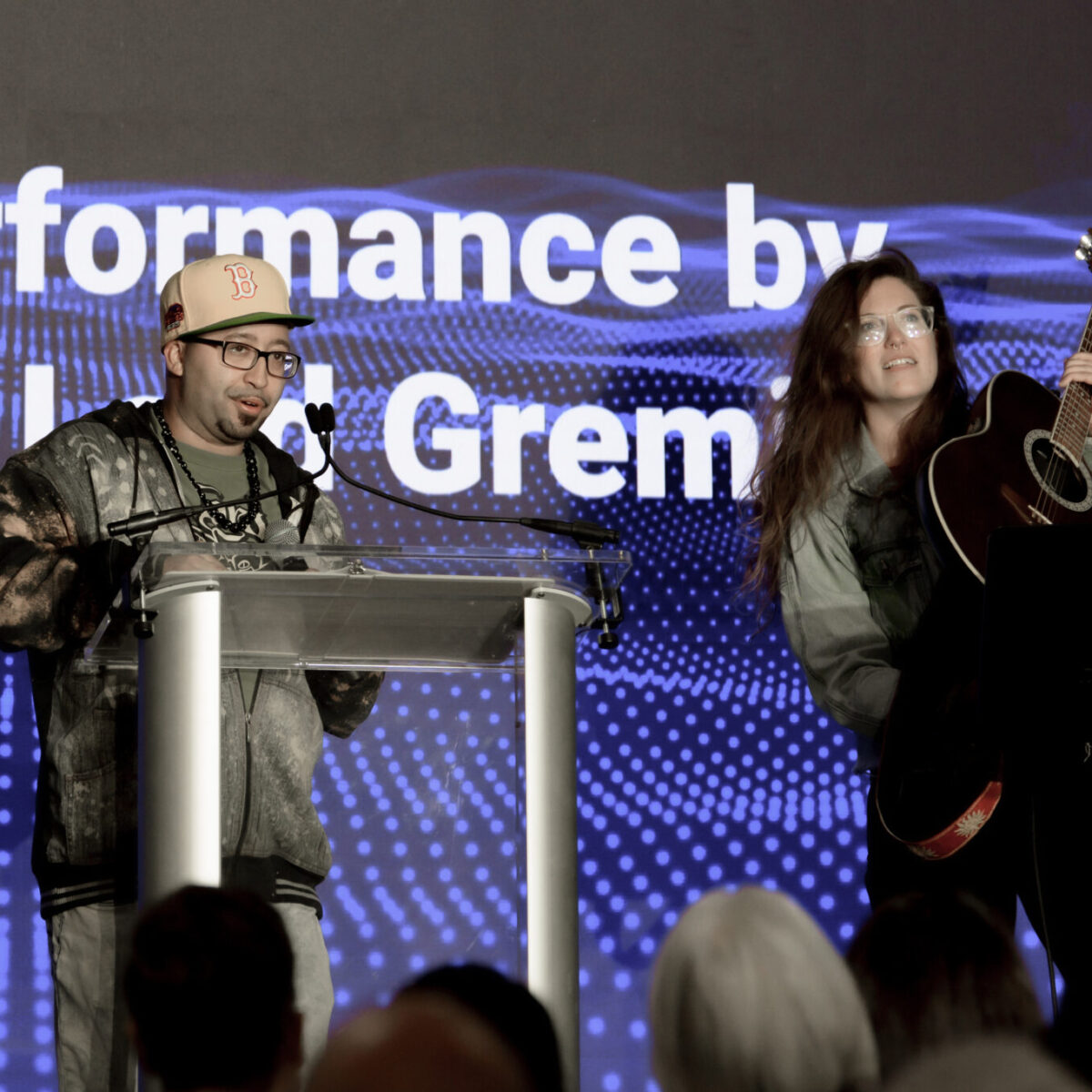 Beth Killian and Lord Gremithy performing a musical interlude.