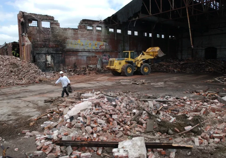 a40a99a9-633d-488e-9b2a-b9b86fd73863-cr2troll_1.JPG Crews demolish the Trolley Barn in Cranston in 2005. Frieda Squires/The Providence Journal, File